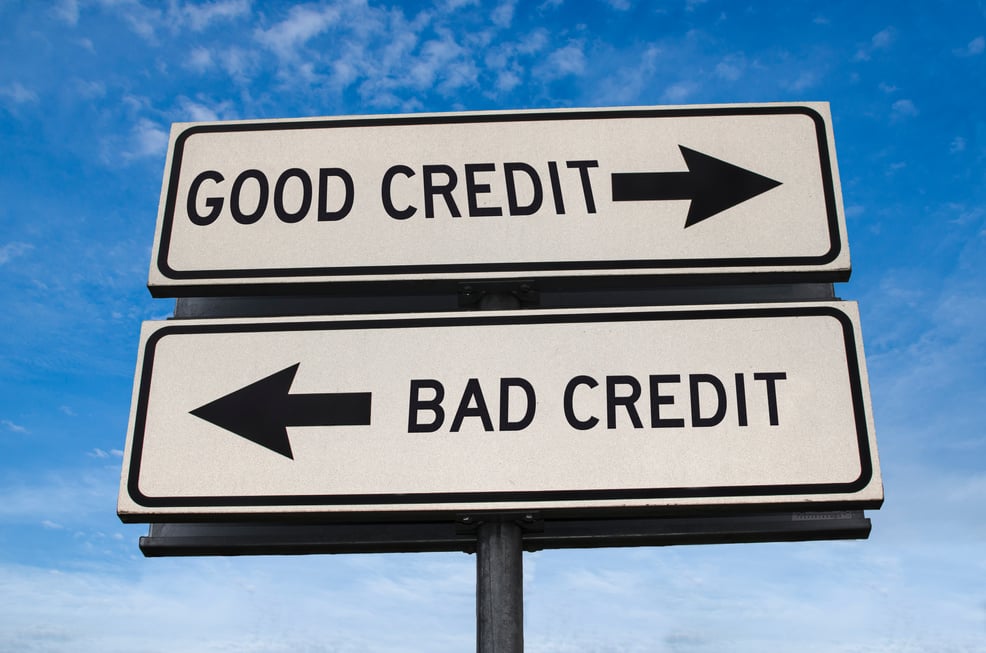 Good credit and bad credit road sign